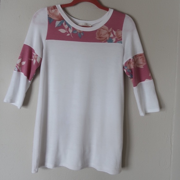 White/floral lake flower super soft baseball tee - Picture 1 of 7